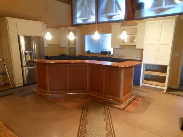 Keys Kitchen Bartop set in place